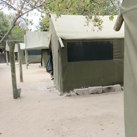 מלון מאון Motsebe Backpackers מראה חיצוני תמונה