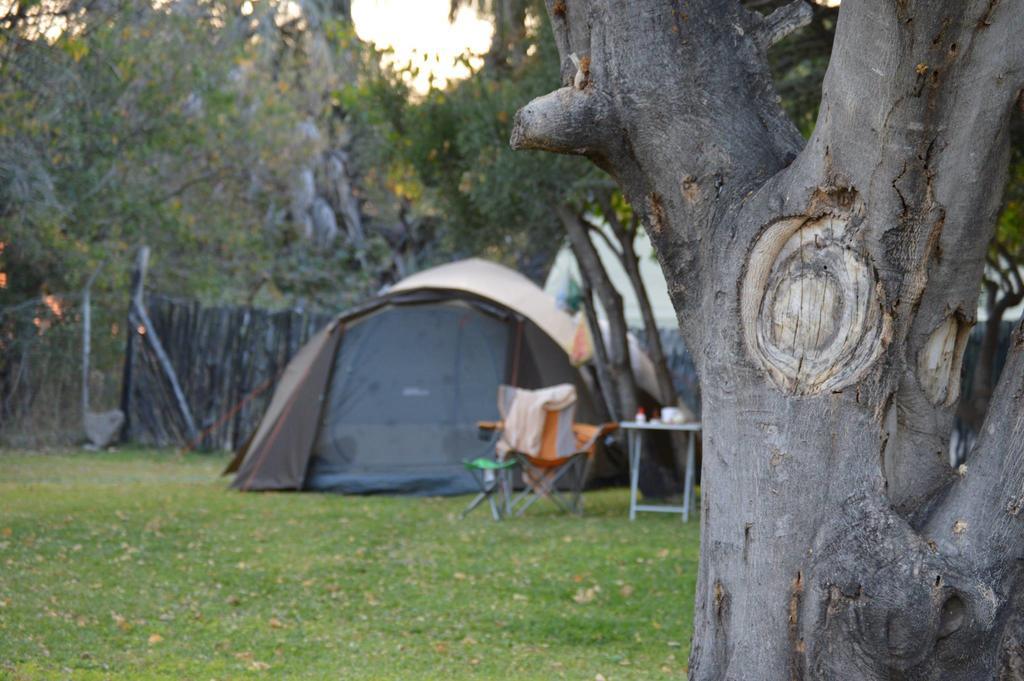 מלון מאון Motsebe Backpackers מראה חיצוני תמונה